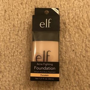 NIB e.l.f. Porcelain Liquid Foundation